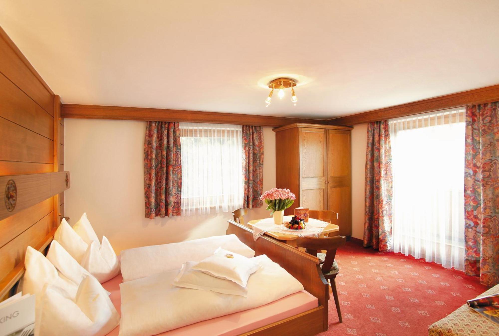 Pezinerblick Apartment Ischgl Ngoại thất bức ảnh